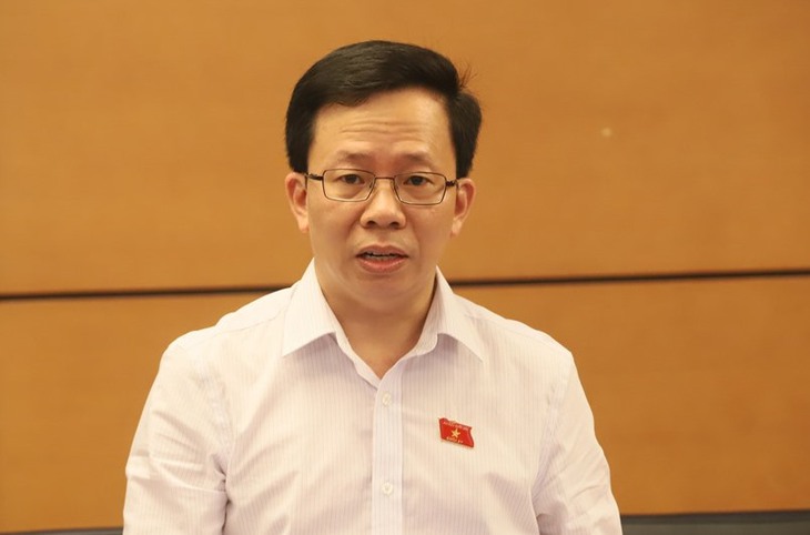 Bị kiểm tra tin nhắn, khen hàng xóm đẹp, về nhà không nói gì cũng có thể xem là bạo lực gia đình - Ảnh 3. Bị kiểm tra tin nhắn, khen hàng xóm đẹp, về nhà không nói gì cũng có thể xem là bạo lực gia đình - Ảnh 3.