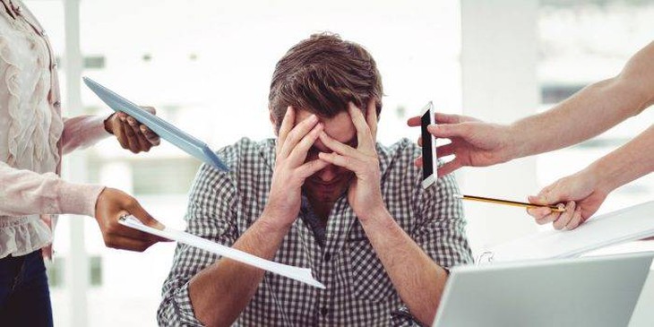 Phản ứng với stress trở thành bệnh lý khi tình huống tress bất ngờ, dữ dội vượt quá khả năng thích nghi của cơ thể. Phản ứng với stress trở thành bệnh lý khi tình huống tress bất ngờ, dữ dội vượt quá khả năng thích nghi của cơ thể.