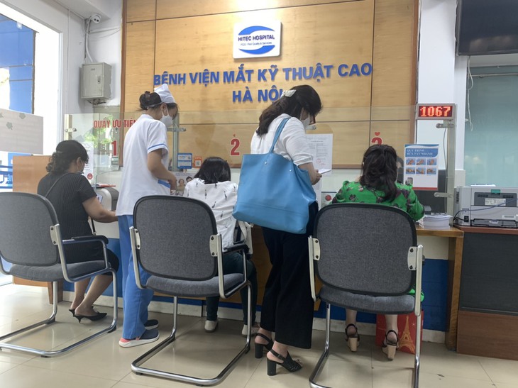 Nhức mỏi mắt, nhìn mờ, đeo kính thấy rõ hơn nhưng không phải…cận thị! - Ảnh 2.