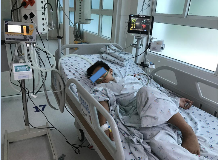 Đã có trẻ bị sốc sốt xuất huyết: Hãy đưa trẻ vào viện kể cả trong đêm nếu có các dấu hiệu sau - Ảnh 1.