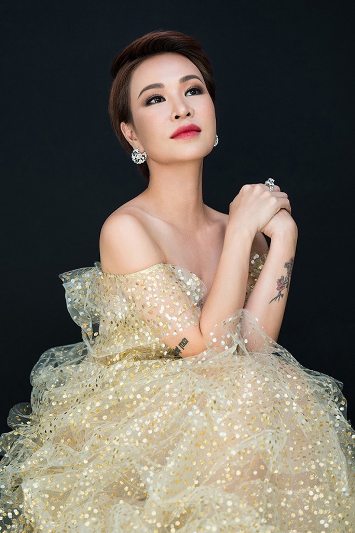 Uyên Linh - Trung Quân Idol háo hức tái ngộ khán giả Hà Nội sau 2 năm xa cách - Ảnh 2. Uyên Linh - Trung Quân Idol háo hức tái ngộ khán giả Hà Nội sau 2 năm xa cách - Ảnh 2.