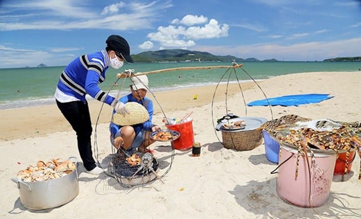 Vào mùa du lịch, bác sĩ đưa ra lời khuyên để có chuyến du lịch an toàn cho sức khỏe - Ảnh 2.