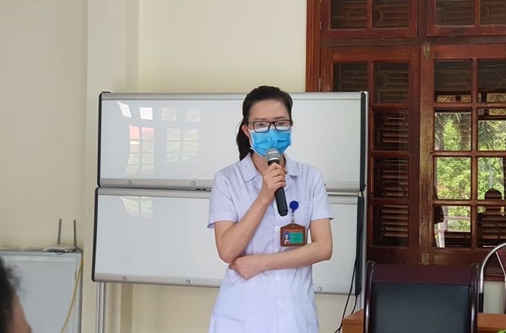 Thăm, tặng quà người lao động là nhân viên y tế có hoàn cảnh khó khăn mắc bệnh nghề nghiệp - Ảnh 4.