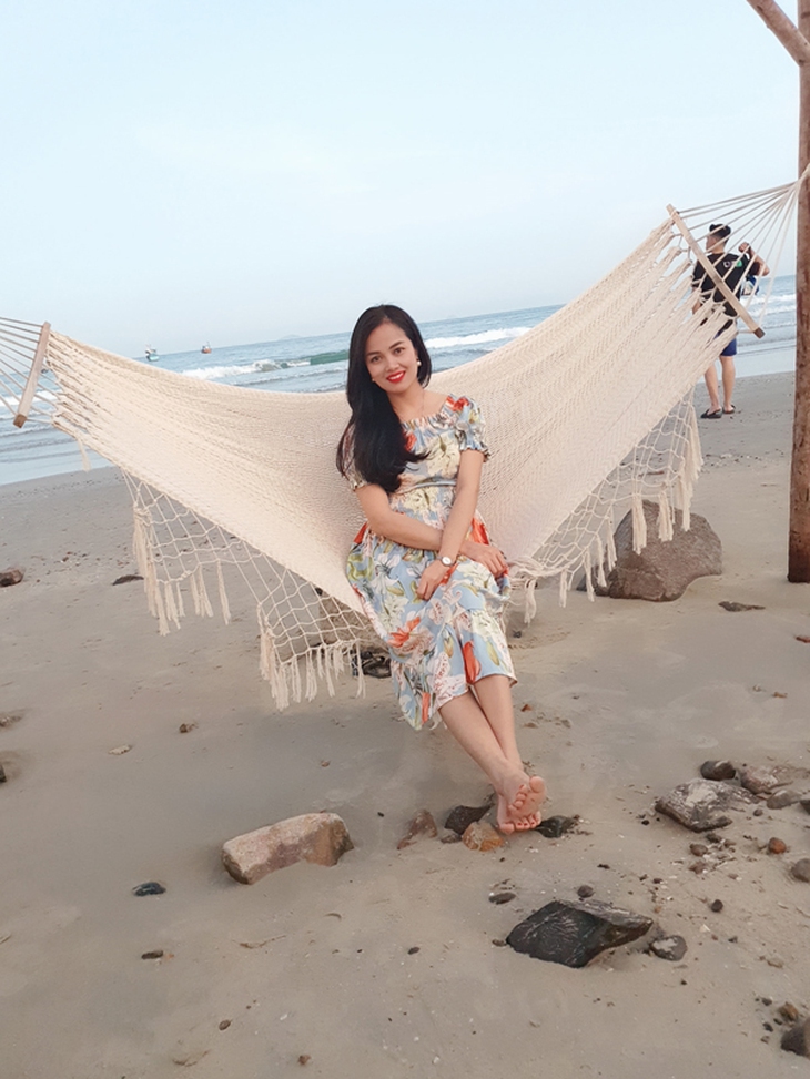 Ngắm nhan sắc đời thực của bà chị chồng đáng ghét trong phim "Thương ngày nắng về" - Ảnh 7.