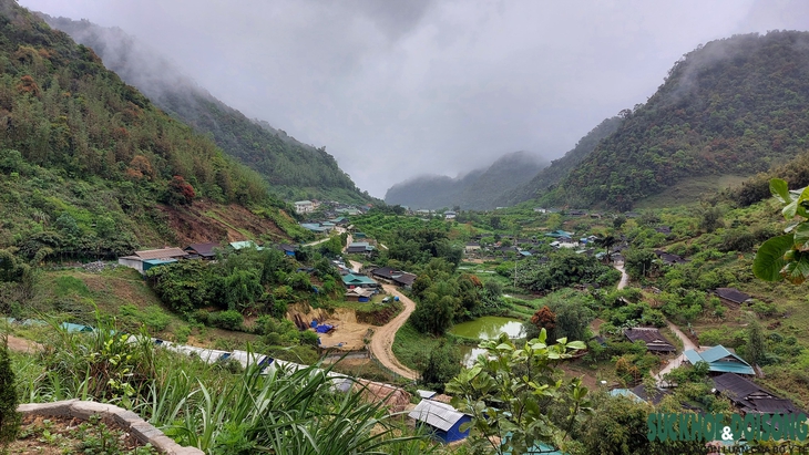Người Mông đầu tiên ở cổng trời tiên phong làm du lịch cộng đồng - Ảnh 1. Người Mông đầu tiên ở cổng trời tiên phong làm du lịch cộng đồng - Ảnh 1.