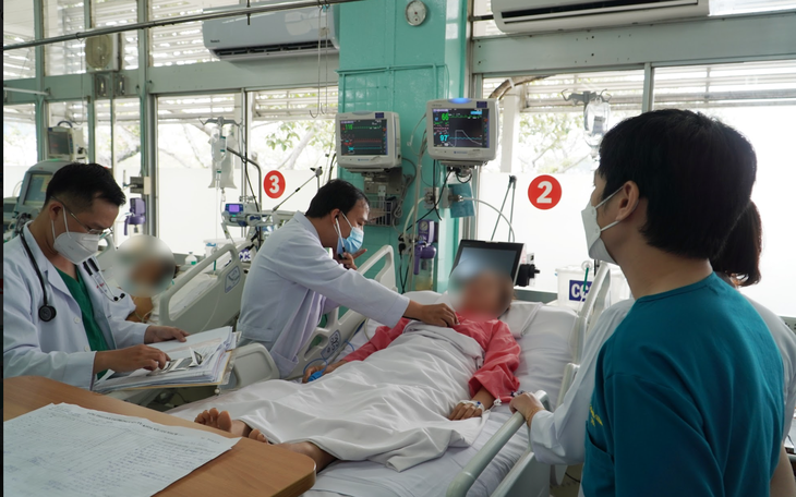 Bị tai biến nặng sau tiêm filler, người phụ nữ phải can thiệp ECMO và chạy thận 