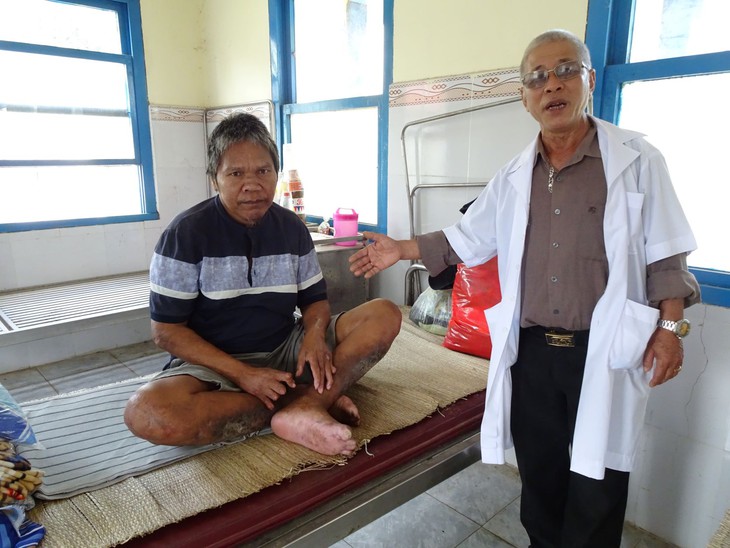 Trái tim nhân hậu của bác sĩ với bệnh nhân phong - Ảnh 5.