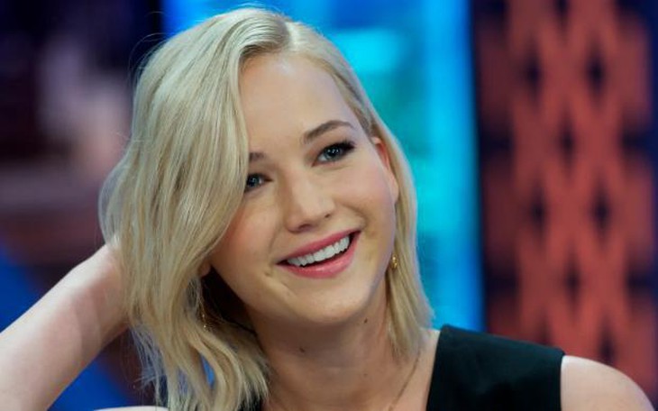 Không cần trang điểm, vì sao Jennifer Lawrence vẫn tỏa sáng?