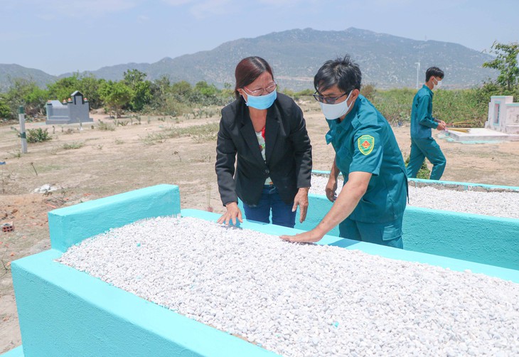 Tình người vùng biển với những linh hồn vô danh - Ảnh 2.