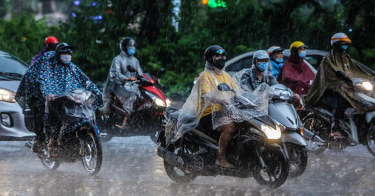 Thời tiết ngày 12/6: Bắc Bộ nơi mưa to, nơi nắng nóng, Trung Bộ tiếp tục nắng gay gắt