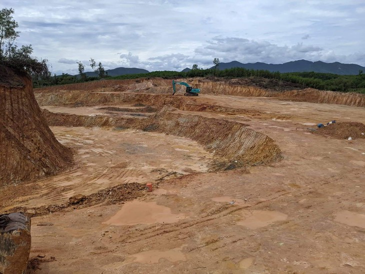 Một doanh nghiệp bị xử phạt vì lấn chiếm hàng nghìn m2 đất rừng sản xuất - Ảnh 1.