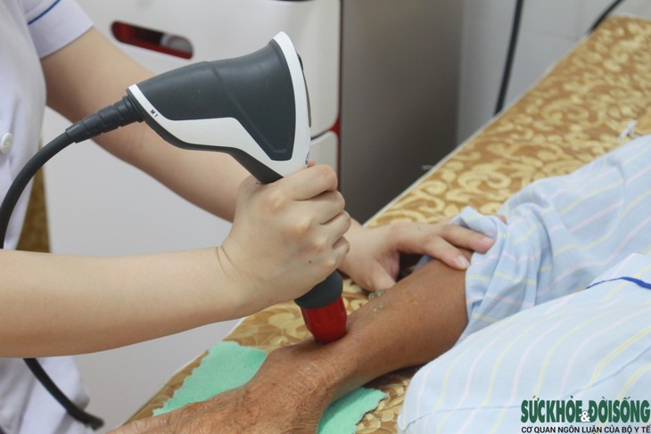 Bệnh viện YHCT Nghệ An: Điều trị hiệu quả các bệnh lý về cơ xương khớp bằng kỹ thuật tiên tiến - Ảnh 2. Bệnh viện YHCT Nghệ An: Điều trị hiệu quả các bệnh lý về cơ xương khớp bằng kỹ thuật tiên tiến - Ảnh 2.