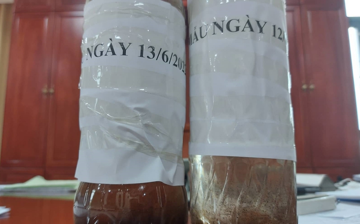 Nước sạch nhưng... "vàng óng"