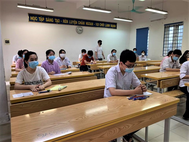 Hướng dẫn công tác phòng, chống dịch COVID-19 cho kỳ thi tuyển sinh vào lớp 10 - Ảnh 2.