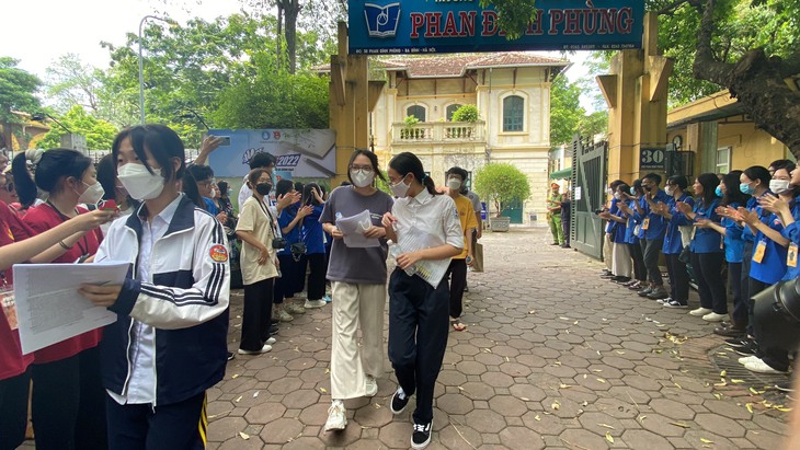 Dự kiến sẽ có "cơn mưa" điểm 10 môn Tiếng Anh - Ảnh 6.