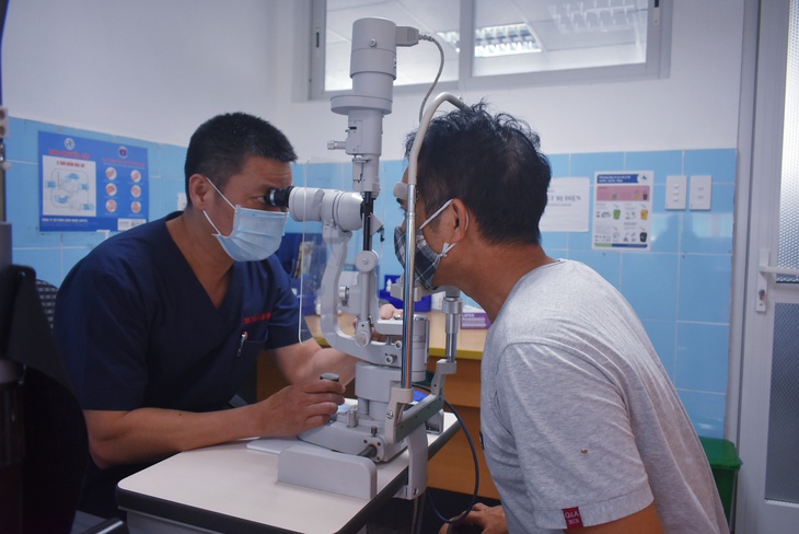 Y bác sĩ, cán bộ y tế cũng là “chiến sĩ thông tin” - Ảnh 2. Y bác sĩ, cán bộ y tế cũng là “chiến sĩ thông tin” - Ảnh 2.
