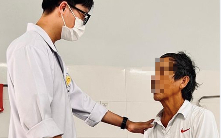 Sốc phản vệ do tự dùng kháng sinh chữa đau họng