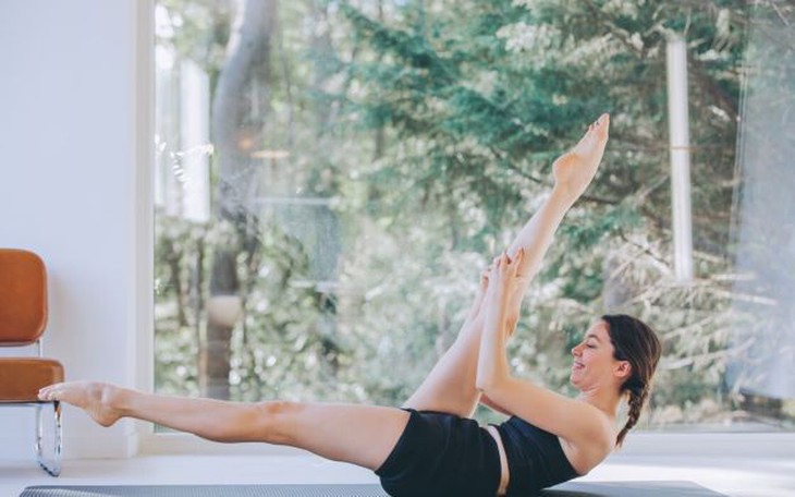5 bài tập Pilates giúp săn chắc bụng đón hè