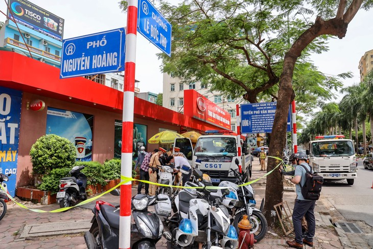 Nhiều lái xe bị phạt kịch khung trong ngày Hà Nội nóng đỉnh điểm vì... uống bia giải nhiệt - Ảnh 1. Nhiều lái xe bị phạt kịch khung trong ngày Hà Nội nóng đỉnh điểm vì... uống bia giải nhiệt - Ảnh 1.