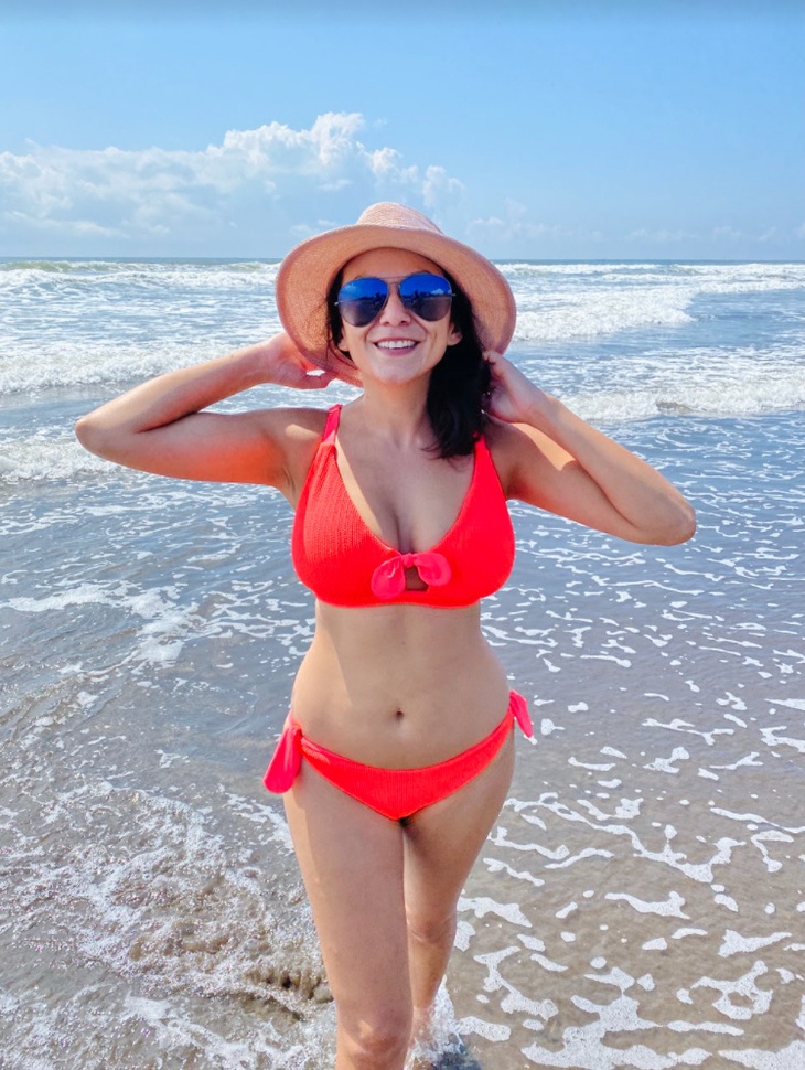 Mẹo chọn bikini phù hợp với dáng người (P1) - áo tắm cho người ngực lớn và ngực nhỏ - Ảnh 2. Mẹo chọn bikini phù hợp với dáng người (P1) - áo tắm cho người ngực lớn và ngực nhỏ - Ảnh 2.