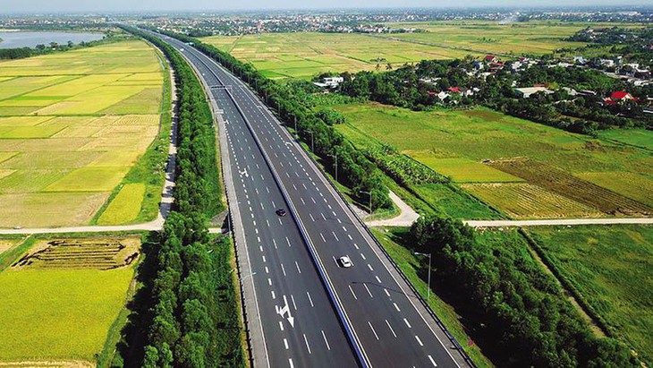 Chính phủ chỉ đạo triển khai các Nghị quyết về một số dự án đường giao thông - Ảnh 2. Chính phủ chỉ đạo triển khai các Nghị quyết về một số dự án đường giao thông - Ảnh 2.