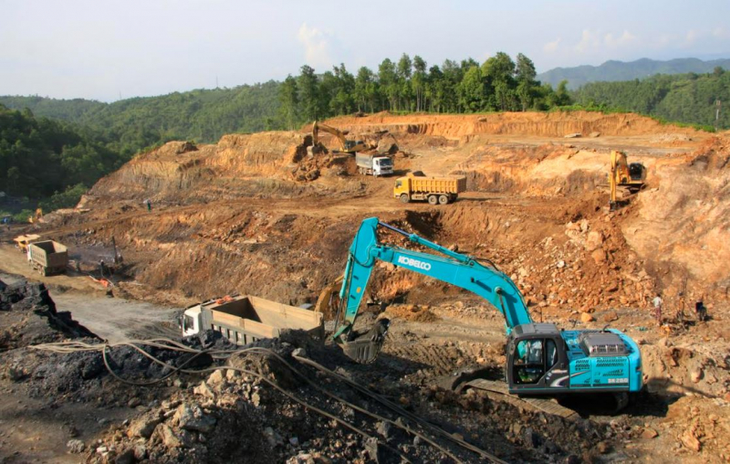 Khởi tố, bắt tạm giam 2 nguyên Phó Chủ tịch tỉnh Lào Cai - Ảnh 2. Khởi tố, bắt tạm giam 2 nguyên Phó Chủ tịch tỉnh Lào Cai - Ảnh 2.