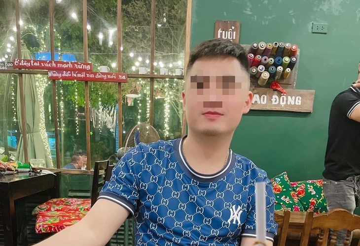 Diễn biến bất ngờ vụ chồng bỏ ô tô cầu Thăng Long rồi mất tích: Có người thấy xuất hiện trên phố Hà Nội? - Ảnh 2.