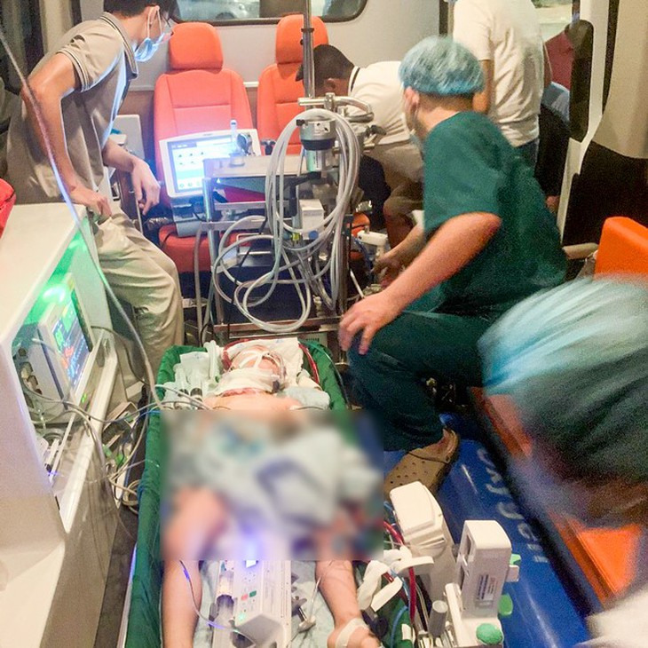 Bé trai sốc phản vệ, suy tuần hoàn sau dùng kháng sinh   - Ảnh 3.
