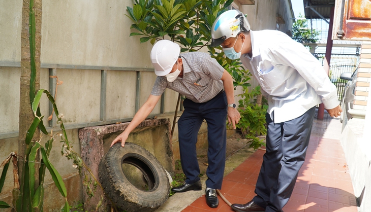 Quảng Bình tăng cường công tác phòng, chống dịch sốt xuất huyết - Ảnh 3.