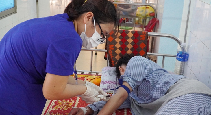 Quảng Bình tăng cường công tác phòng, chống dịch sốt xuất huyết - Ảnh 1.