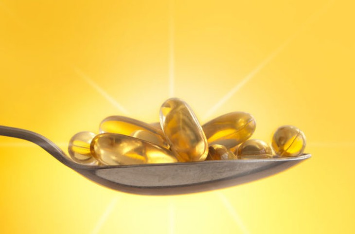 Bổ sung quá nhiều vitamin D, coi chừng ngộ độc - Ảnh 1. Bổ sung quá nhiều vitamin D, coi chừng ngộ độc - Ảnh 1.