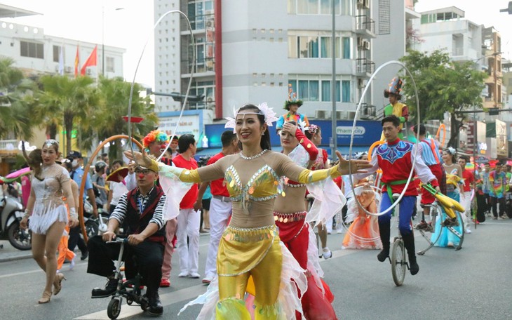 Mãn nhãn với những tiết mục sôi động tại lễ hội đường phố “Sắc màu Văn hóa”