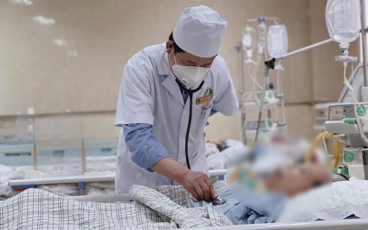Hà Nội: 860 nhân viên y tế nghỉ việc, chuyển công tác