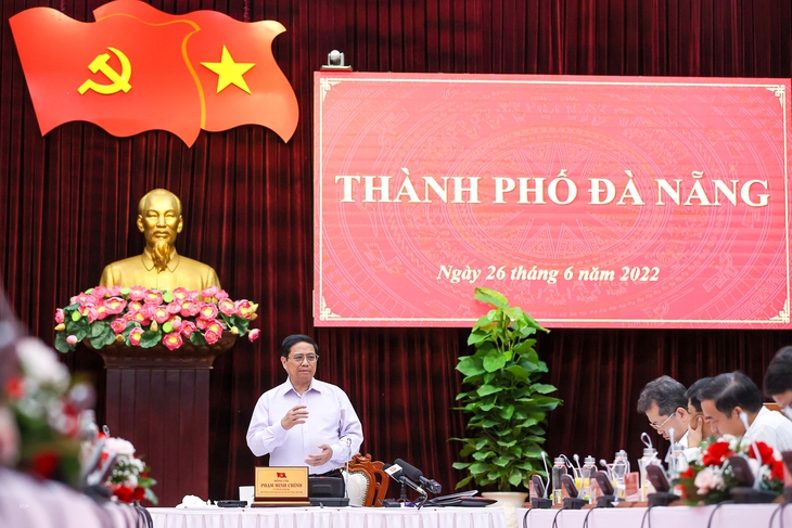 Thủ tướng: Tìm bằng được giải pháp cho các 'điểm nghẽn' để Đà Nẵng tiếp tục phát triển nhanh và bền vững - Ảnh 6. Thủ tướng: Tìm bằng được giải pháp cho các 'điểm nghẽn' để Đà Nẵng tiếp tục phát triển nhanh và bền vững - Ảnh 6.