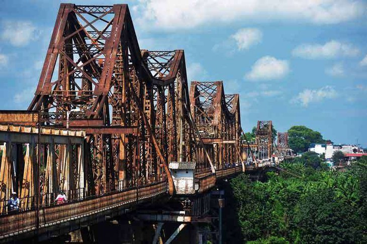 Hà Nội lập tổ chuyên gia hỗ trợ nghiên cứu, cải tạo cầu Long Biên - Ảnh 2. Hà Nội lập tổ chuyên gia hỗ trợ nghiên cứu, cải tạo cầu Long Biên - Ảnh 2.