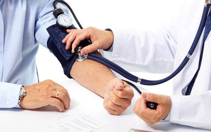 Những việc người bệnh tăng huyết áp cần làm để an toàn trong ngày nắng nóng