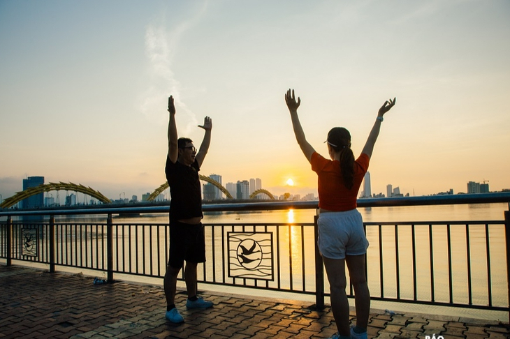 Người bệnh tăng huyết áp cần làm gì để an toàn trong ngày nắng nóng? - Ảnh 3.