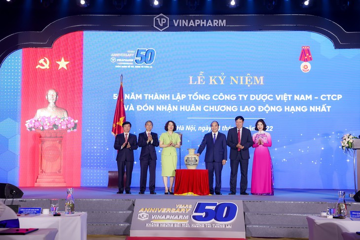 Tổng công ty Dược Việt Nam vinh dự đón nhận Huân chương Lao động hạng Nhất - Ảnh 3. Tổng công ty Dược Việt Nam vinh dự đón nhận Huân chương Lao động hạng Nhất - Ảnh 3.