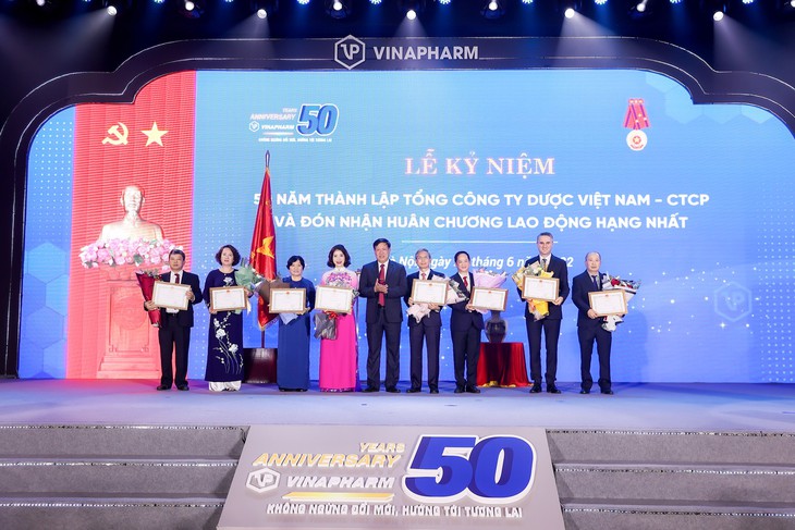 Tổng công ty Dược Việt Nam vinh dự đón nhận Huân chương Lao động hạng Nhất - Ảnh 5. Tổng công ty Dược Việt Nam vinh dự đón nhận Huân chương Lao động hạng Nhất - Ảnh 5.