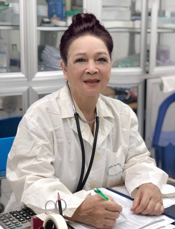 Cách ăn uống giúp kiểm soát cân nặng ở trẻ béo phì - Ảnh 1.