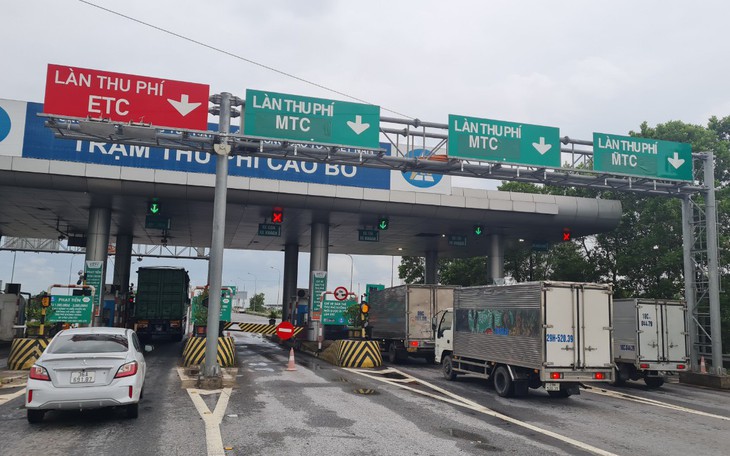 3 triệu phương tiện dán thẻ, 90 trạm đã lắp đặt làn thu phí không dừng
