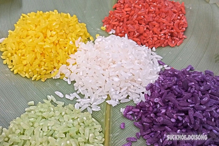 Biến xôi ngũ sắc thành những tác phẩm nghệ thuật - Ảnh 2.