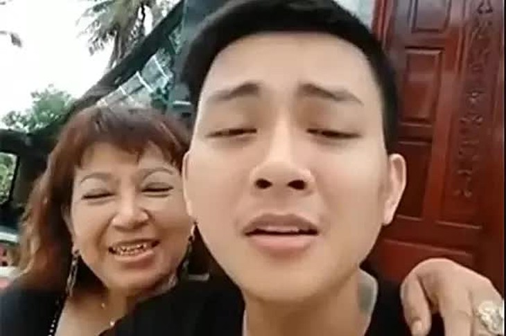 Hoài Lâm: Con nuôi Hoài Linh, 19 tuổi đã được "Tổ đãi" nhưng "bỏ phí" vì yêu sớm - Ảnh 4.