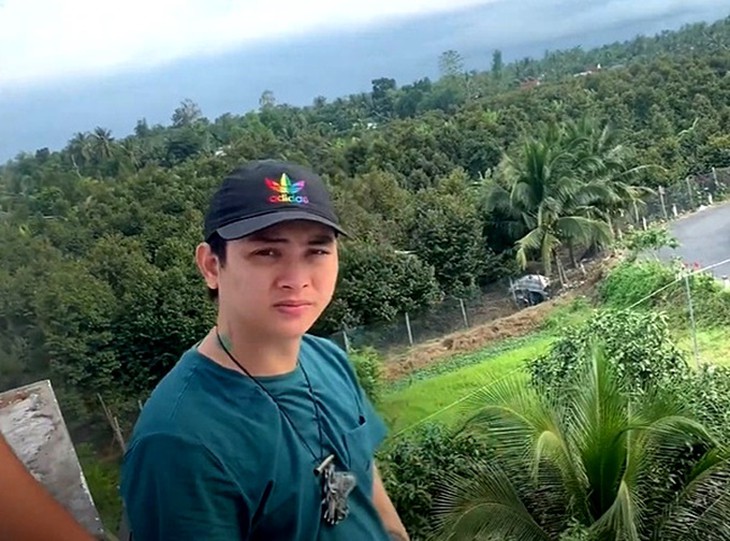 Hoài Lâm: Con nuôi Hoài Linh, 19 tuổi đã được "Tổ đãi" nhưng "bỏ phí" vì yêu sớm - Ảnh 6.