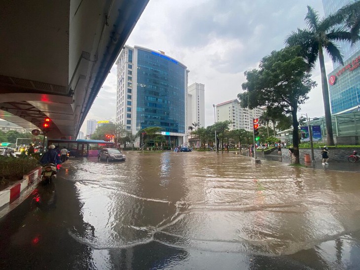 Hà Nội nên tận dụng sông, hồ để chống ngập - Ảnh 2.