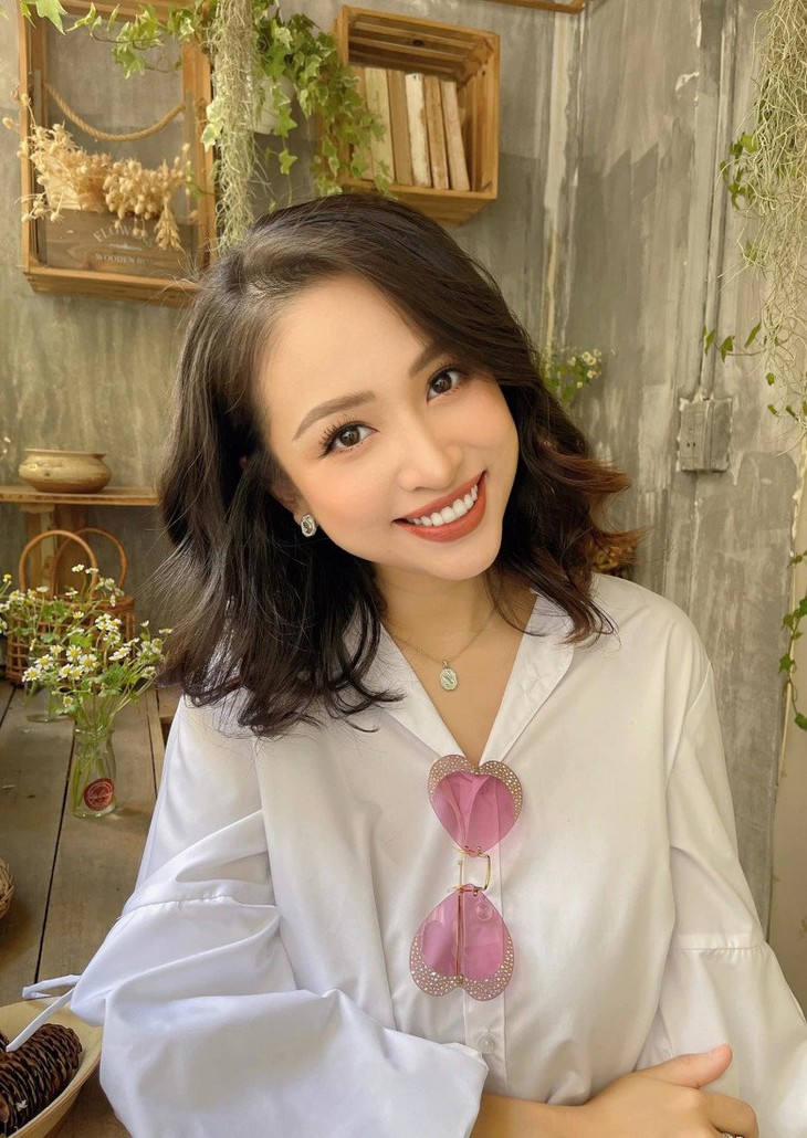 Chồng đại gia từng kêu nhìn ngứa mắt, Vân Hugo chưa hết cữ đã "trốn con" đi hẹn hò - Ảnh 3.