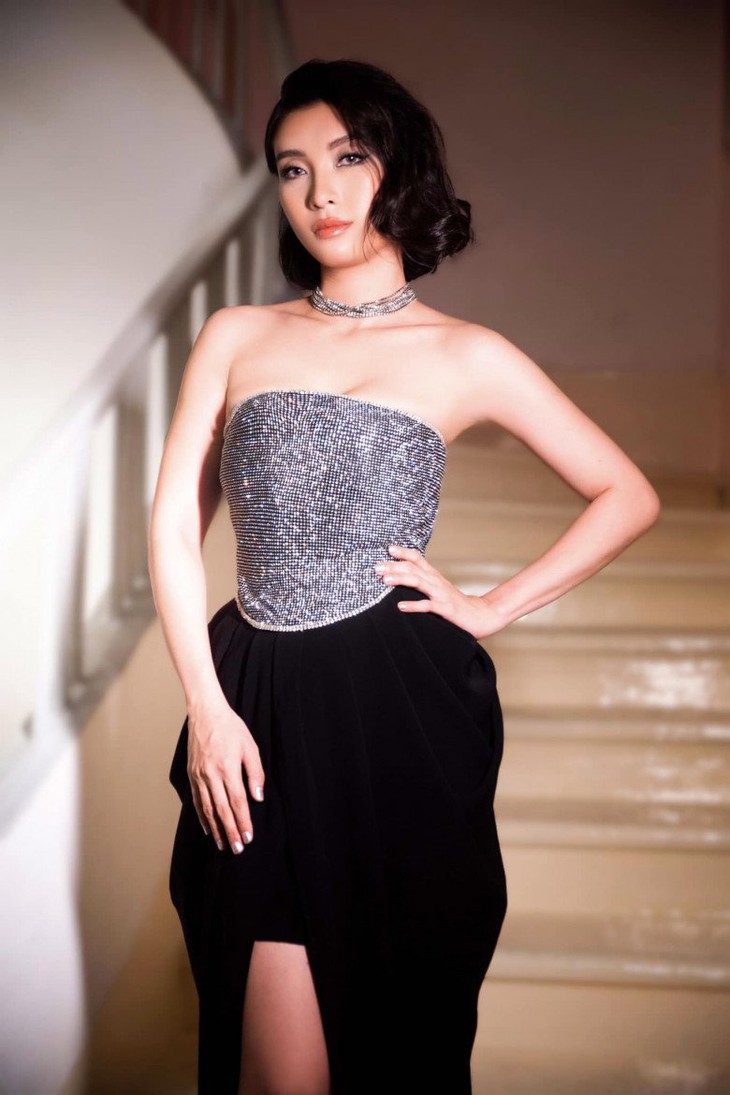Bí mật sang Mỹ sinh con, cháu gái Lam Trường giờ "mình hạc xương mai", chăm chỉ chạy show - Ảnh 11. Bí mật sang Mỹ sinh con, cháu gái Lam Trường giờ "mình hạc xương mai", chăm chỉ chạy show - Ảnh 11.