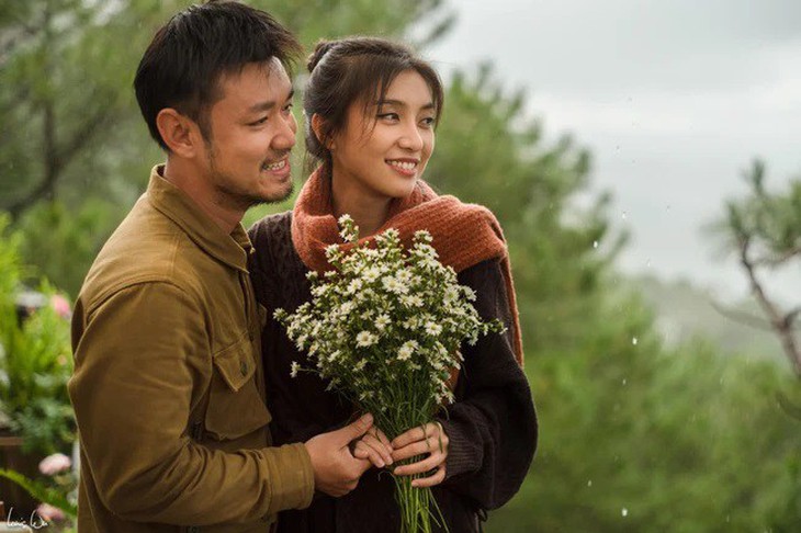 Bí mật sang Mỹ sinh con, cháu gái Lam Trường giờ "mình hạc xương mai", chăm chỉ chạy show - Ảnh 2. Bí mật sang Mỹ sinh con, cháu gái Lam Trường giờ "mình hạc xương mai", chăm chỉ chạy show - Ảnh 2.