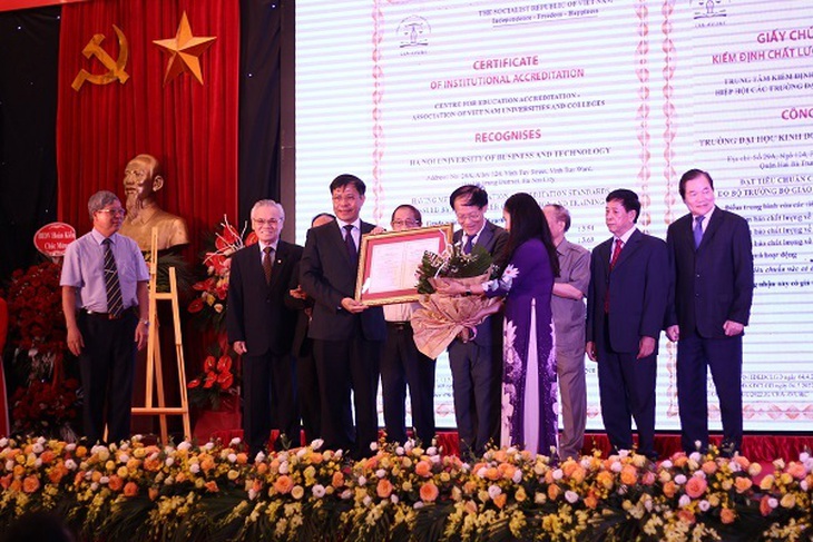 Trường Đại học Kinh doanh và Công nghệ Hà Nội: Đạt chuẩn kiểm định chất lượng giáo dục - Ảnh 3. Trường Đại học Kinh doanh và Công nghệ Hà Nội: Đạt chuẩn kiểm định chất lượng giáo dục - Ảnh 3.