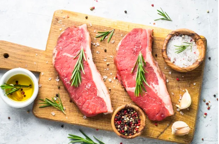 5 thói quen ăn uống đang "âm thầm" đẩy cholesterol của bạn tăng cao - Ảnh 2. 5 thói quen ăn uống đang "âm thầm" đẩy cholesterol của bạn tăng cao - Ảnh 2.